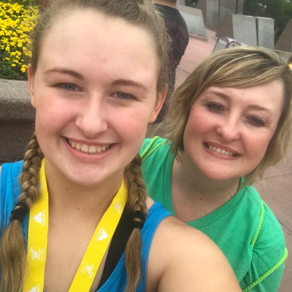 Meet your Posher, Lisa - Picture 1 of 1